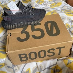BRAND NEW!!! YEEZY BOOST 350 V2